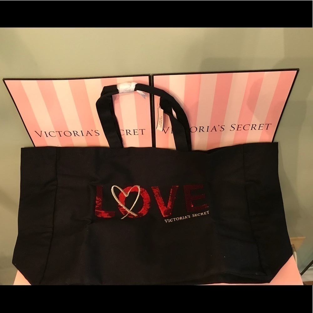 NWT Victoriaโs Secret Secret love tote
